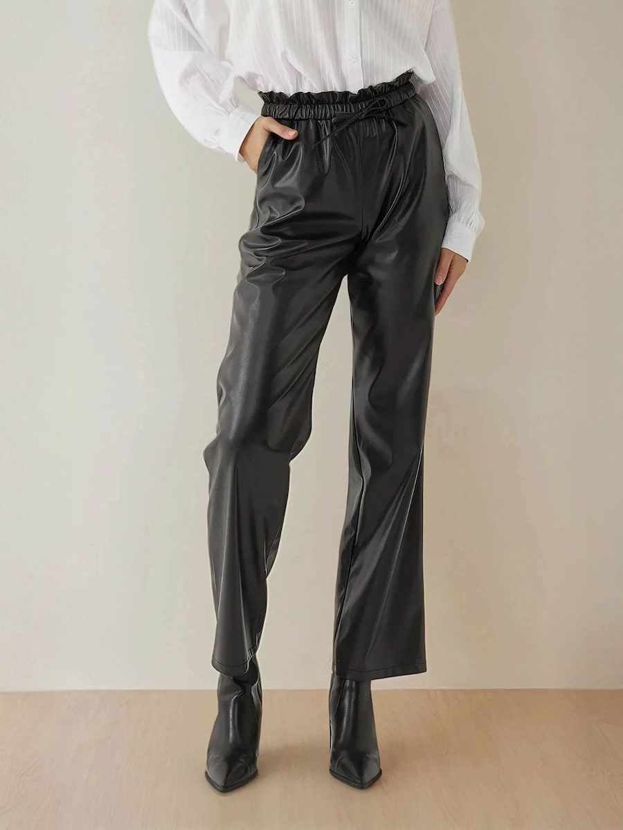 Обычные брюки Hiccup, черный
Обычные брюки Hiccup, черный