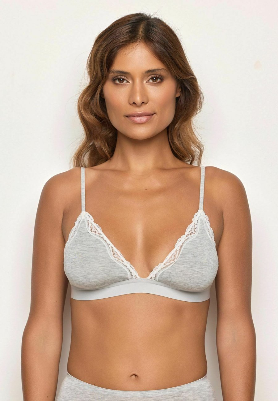 Бюстгальтер Yamamay Triangle bra, Melange Grey Plain/Mottled Grey
Бюстгальтер Yamamay Triangle bra, Melange Grey Plain/Mottled Grey