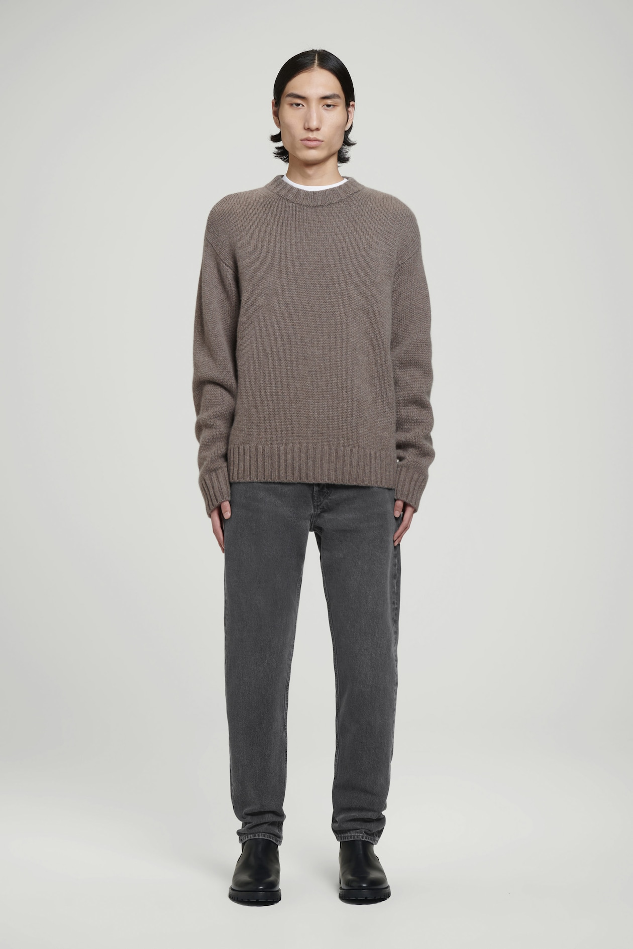 Джинсы "pillar" с зауженными штанинами COS, цвет Wyblakły czarny
Джинсы "pillar" с зауженными штанинами COS, цвет Wyblakły czarny