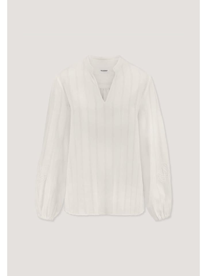 Блузка Hessnatur с вышивкой, свободного кроя, изготовлена из органического хлопка с льняными вставками, натурального белого цвета
Блузка Hessnatur с вышивкой, свободного кроя, изготовлена из органического хлопка с льняными вставками, натурального белого цвета