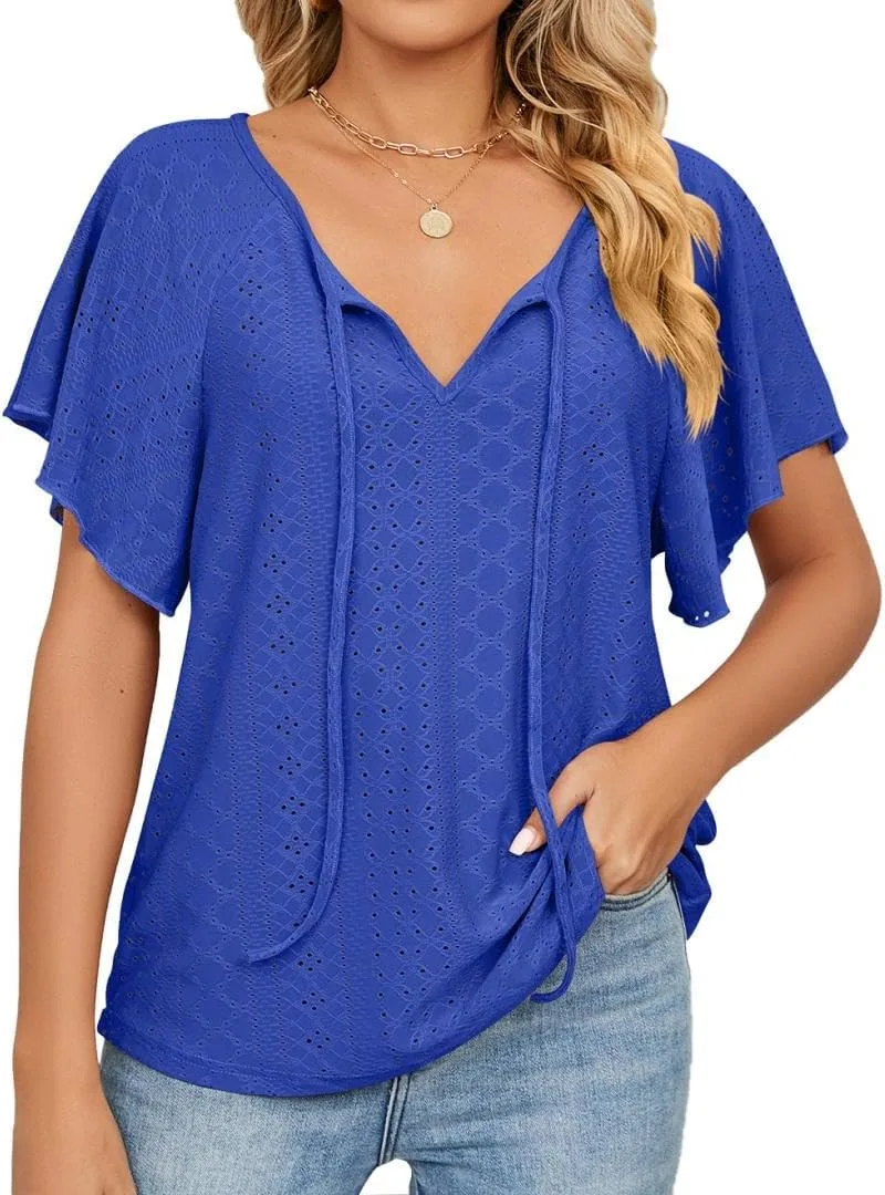 Женская летняя блузка с кружевной отделкой и рюшами
Женская летняя блузка с кружевной отделкой и рюшами