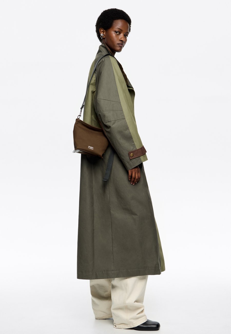 Сумка кросс-боди Bimba Y Lola Cross body bag, Caqui Oscuro/Khaki
Сумка кросс-боди Bimba Y Lola Cross body bag, Caqui Oscuro/Khaki