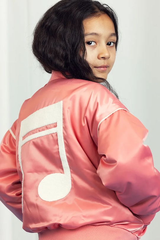 Детская куртка-бомбер Note Mini Rodini, оранжевый
Детская куртка-бомбер Note Mini Rodini, оранжевый