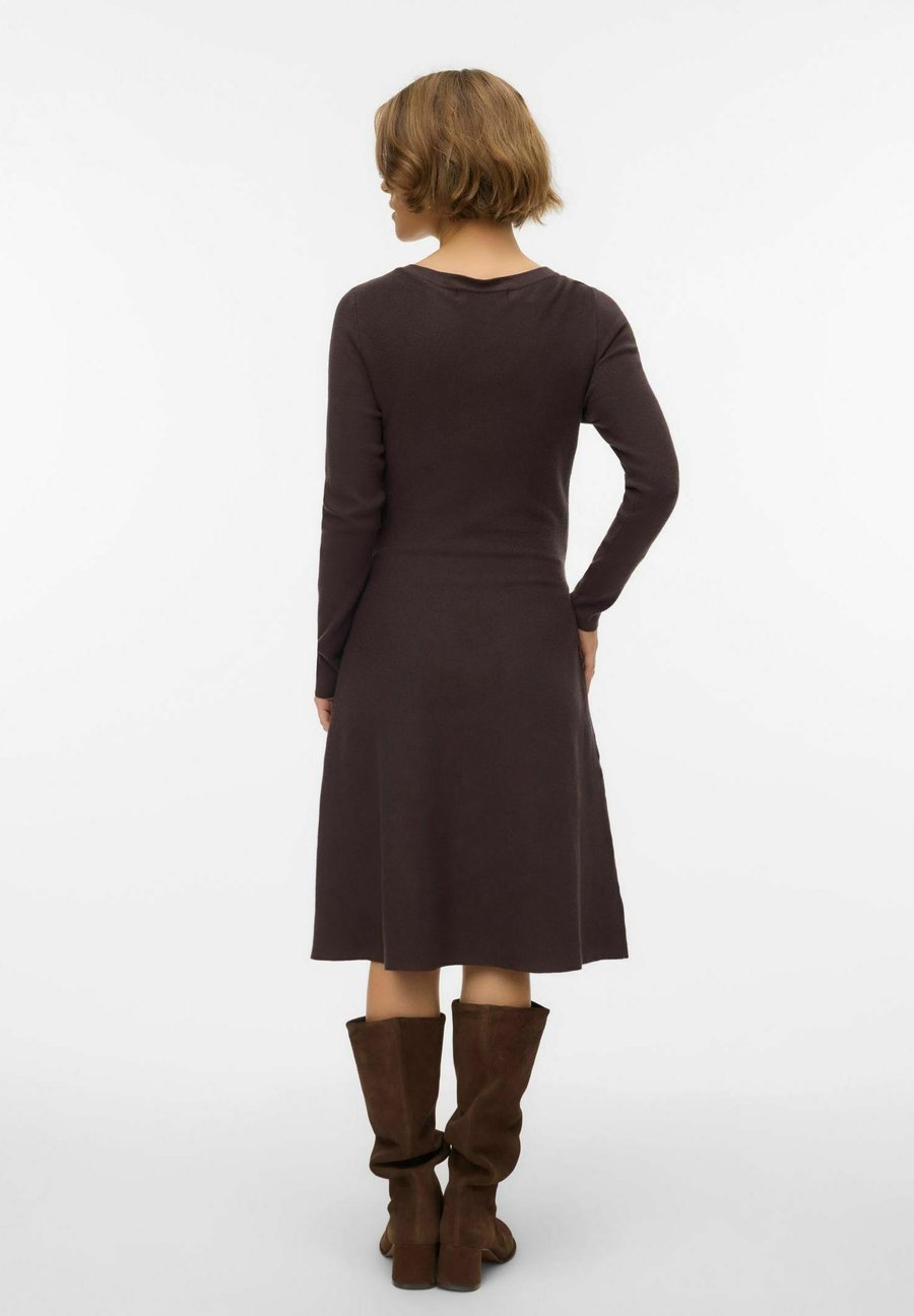 Платье Vero Moda VMMNANCY BOATNECK, Chocolate Torte/Brown
Платье Vero Moda VMMNANCY BOATNECK, Chocolate Torte/Brown