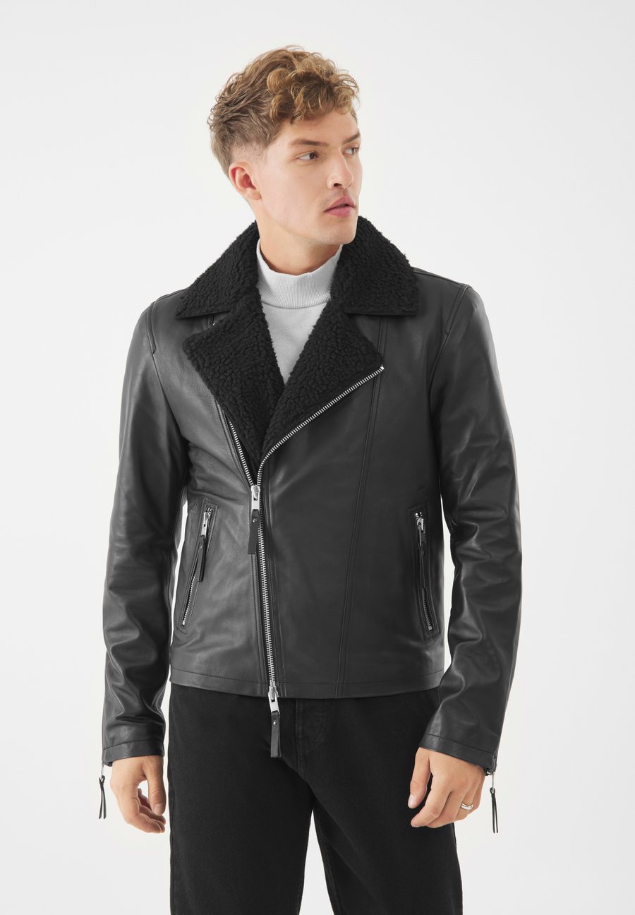 Куртка Bolongaro Trevor WESLEY, Schwarz/Black
Куртка Bolongaro Trevor WESLEY, Schwarz/Black