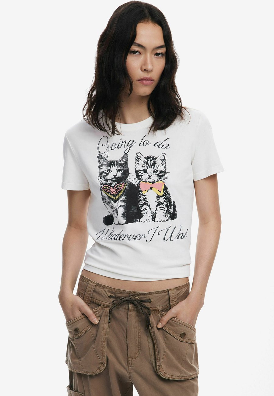 Футболка Desigual SHORT-SLEEVE CAT , White, Белый, Футболка Desigual SHORT-SLEEVE CAT , White
Футболка Desigual SHORT-SLEEVE CAT , White, Белый, Футболка Desigual SHORT-SLEEVE CAT , White