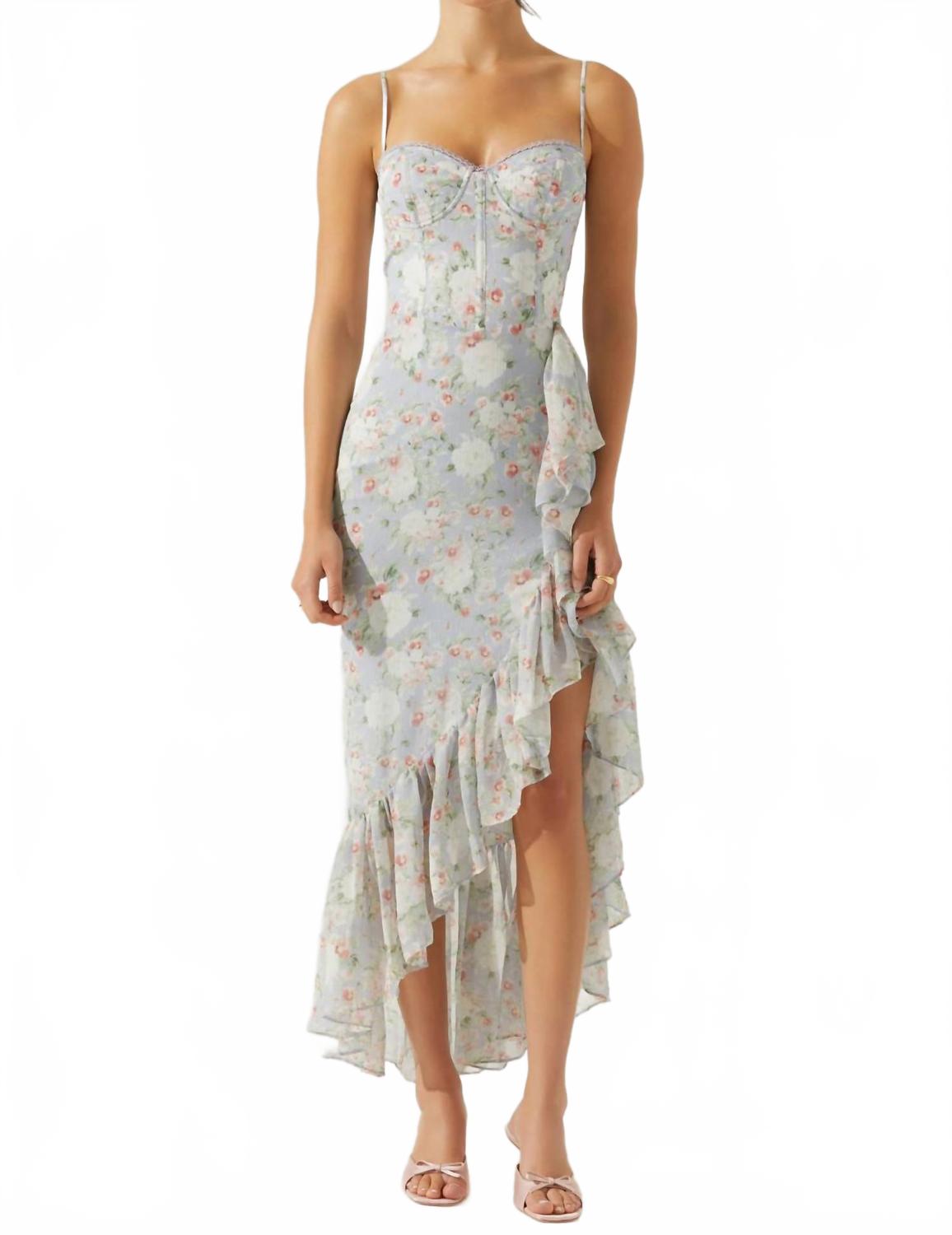 ASTR Платье Brisbane светло-голубого цвета с цветочным принтом
ASTR Платье Brisbane светло-голубого цвета с цветочным принтом