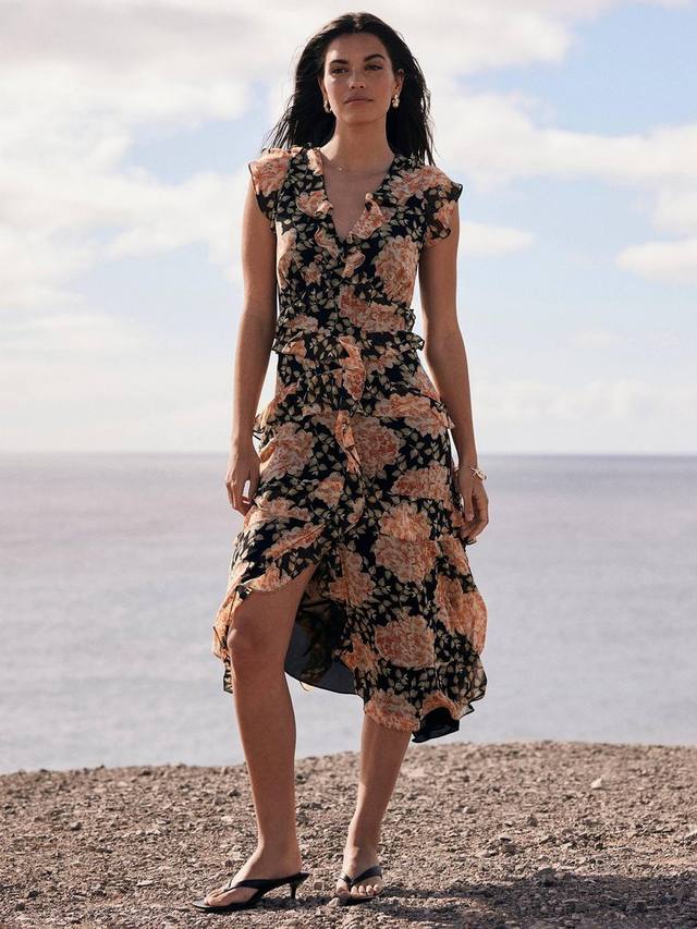 Бесплатное платье миди с цветочным принтом Mint Velvet
Бесплатное платье миди с цветочным принтом Mint Velvet