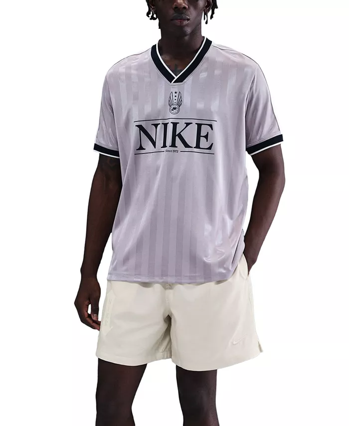 Мужские шорты Club Flow Standard-Fit 6" Nike, черный
Мужские шорты Club Flow Standard-Fit 6" Nike, черный