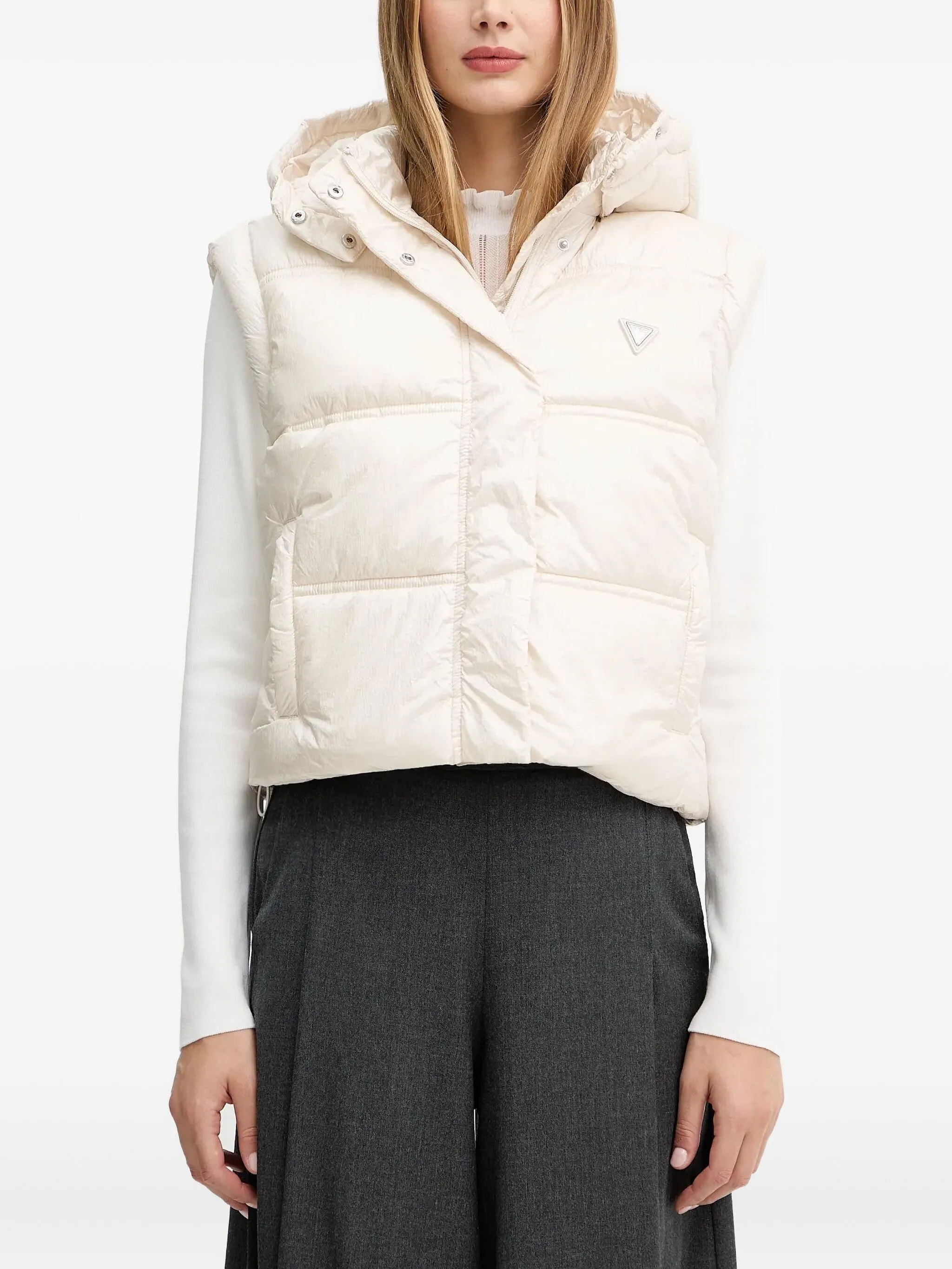 Дутый жилет с капюшоном Guess Usa, белый
Дутый жилет с капюшоном Guess Usa, белый