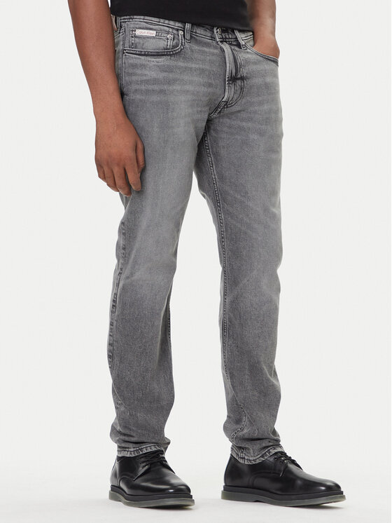 Джинсы slim fit LV04RD705G Calvin Klein Jeans, серый
Джинсы slim fit LV04RD705G Calvin Klein Jeans, серый