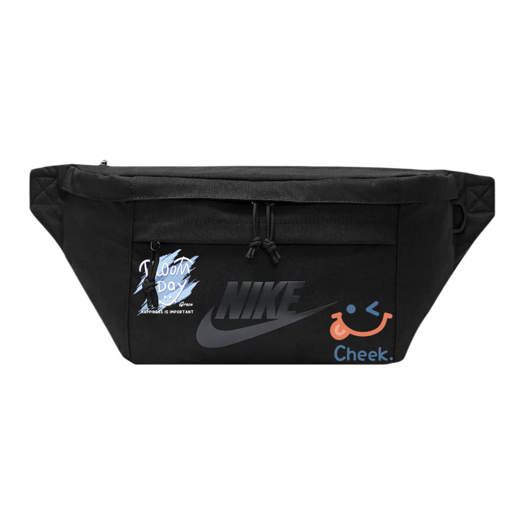 Nike Тканевая поясная сумка Regular Unisex черная, Smiley Face
Nike Тканевая поясная сумка Regular Unisex черная, Smiley Face