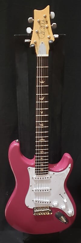 Электрогитара PRS Se Silver Sky Dragon Fruit 2023
Электрогитара PRS Se Silver Sky Dragon Fruit 2023