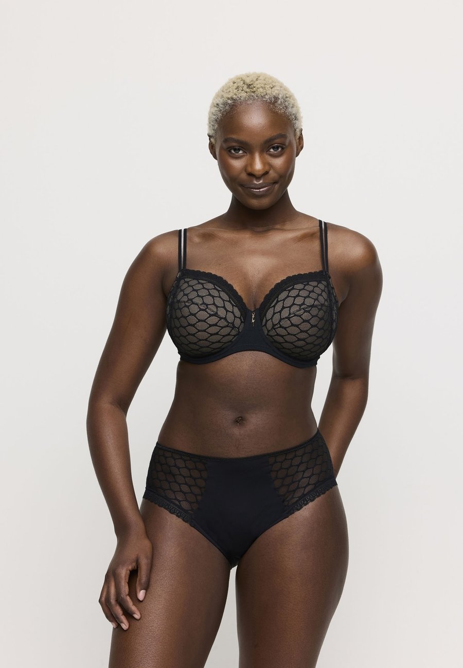 Бюстгальтер PrimaDonna TWIST NAKO FULL CUP, Black
Бюстгальтер PrimaDonna TWIST NAKO FULL CUP, Black