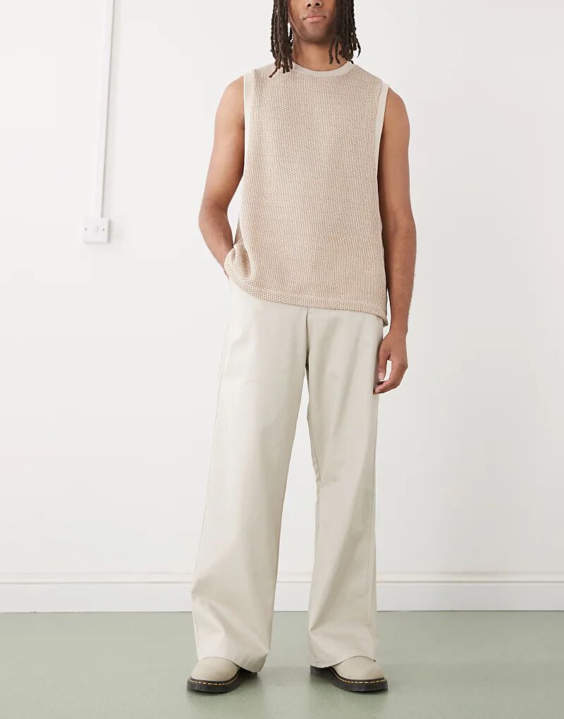 Широкие брюки-чинос New Era NY Yankees цвета «камень»
Широкие брюки-чинос New Era NY Yankees цвета «камень»