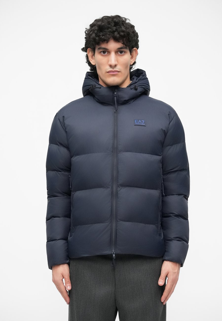 Куртка EA7 Emporio Armani MOUNTAIN POLAR LOGO FREE STYLE, Blue
Куртка EA7 Emporio Armani MOUNTAIN POLAR LOGO FREE STYLE, Blue