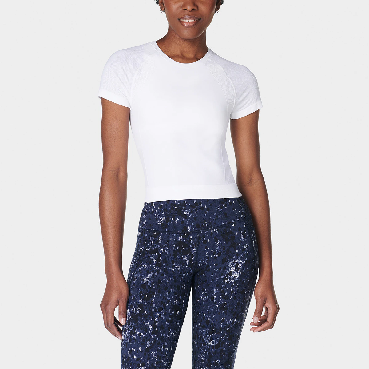 Женская спортивная укороченная бесшовная футболка Betty для тренировок Sweaty Betty, белый
Женская спортивная укороченная бесшовная футболка Betty для тренировок Sweaty Betty, белый