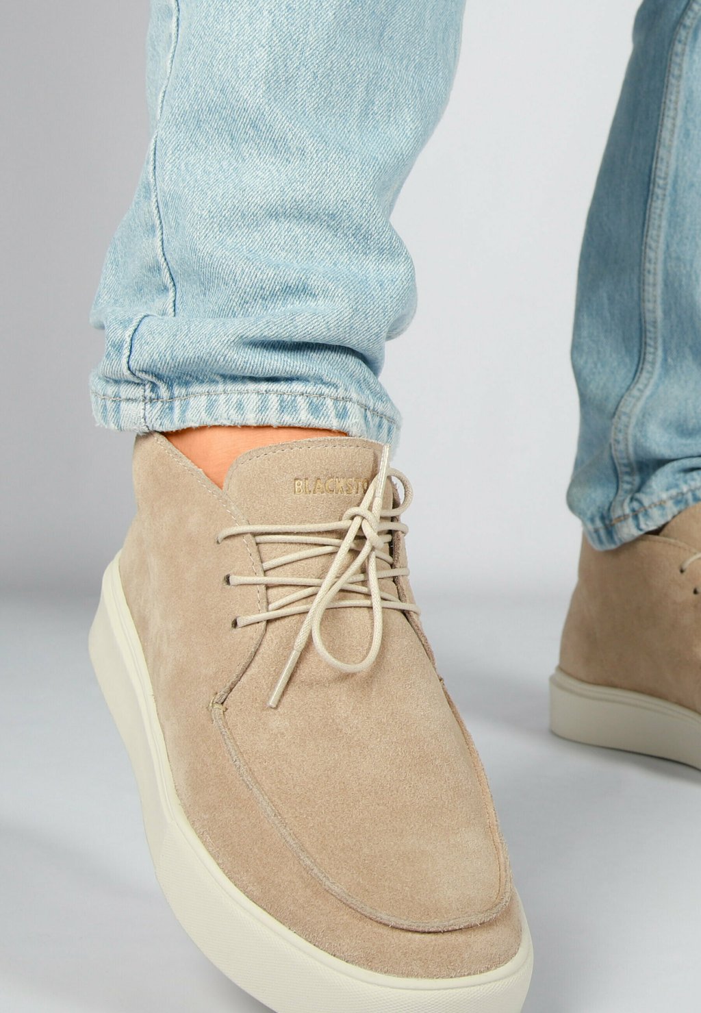 Ботильоны на шнуровке Blackstone, бежевый
Ботильоны на шнуровке Blackstone, бежевый