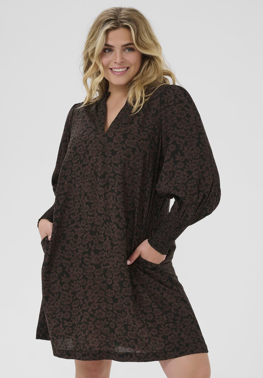 Платье Kaffe Curve KCBELLA, Fudge Black Flower Print/Brown
Платье Kaffe Curve KCBELLA, Fudge Black Flower Print/Brown