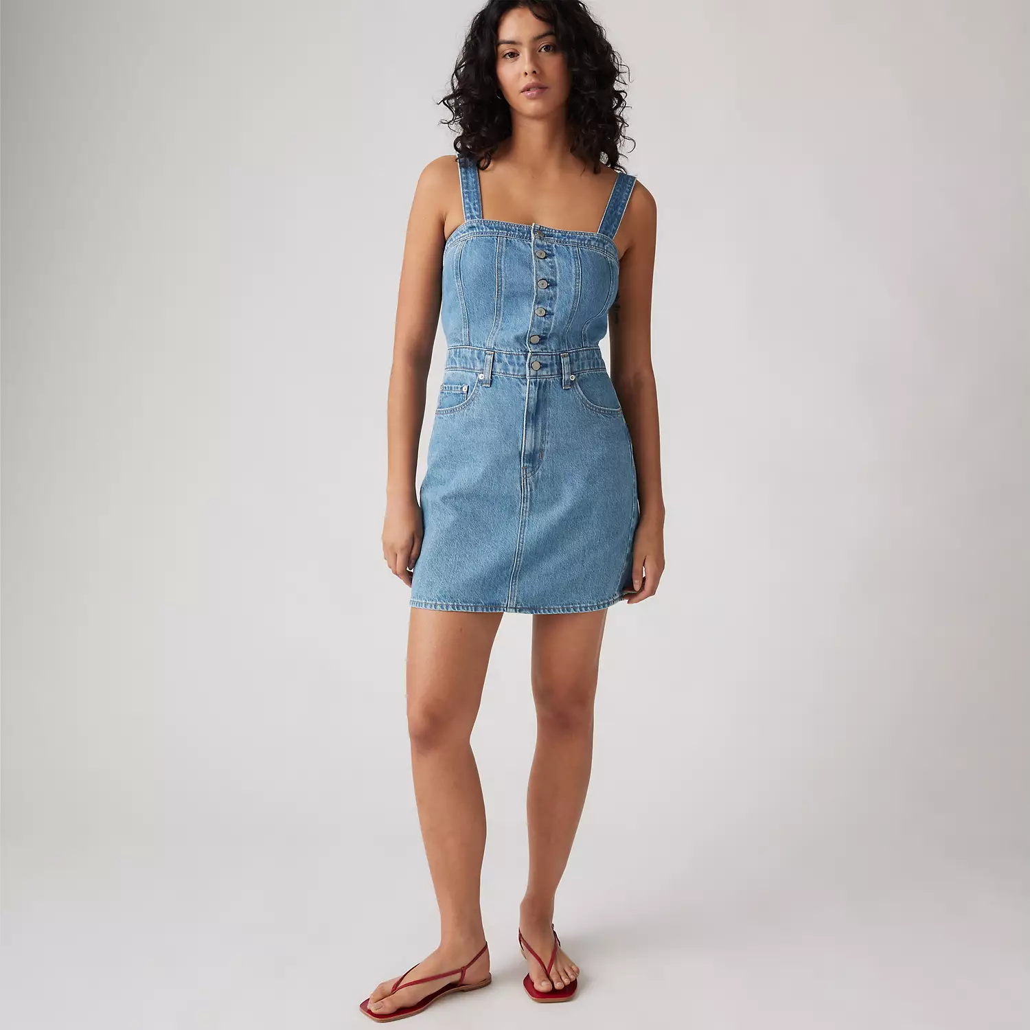 Легендарное платье на пуговицах Levi's, цвет Chill Day - Medium Wash
Легендарное платье на пуговицах Levi's, цвет Chill Day - Medium Wash