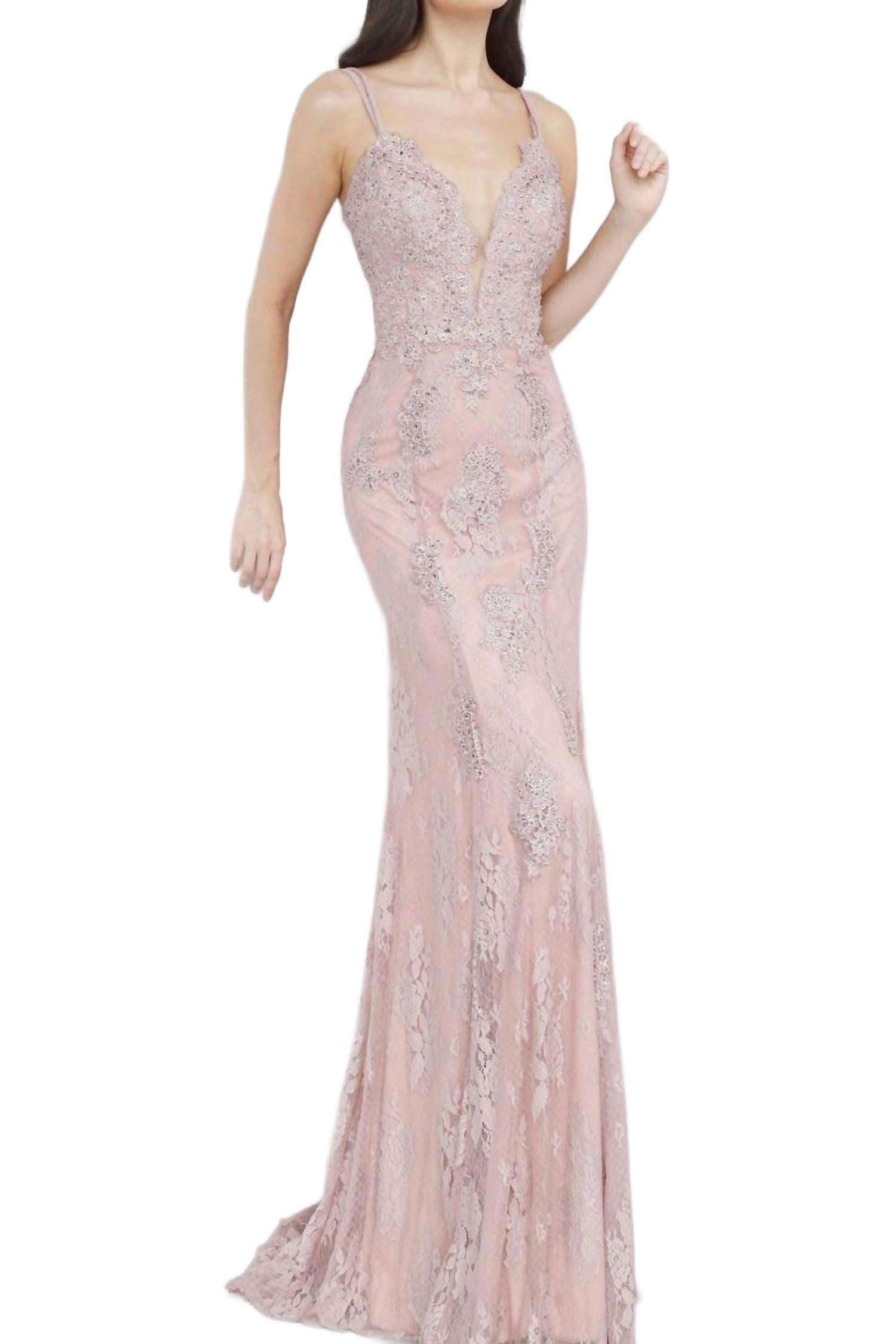 Кружевное платье с глубоким V-вырезом в пыльно-розовом цвете JOVANI
Кружевное платье с глубоким V-вырезом в пыльно-розовом цвете JOVANI