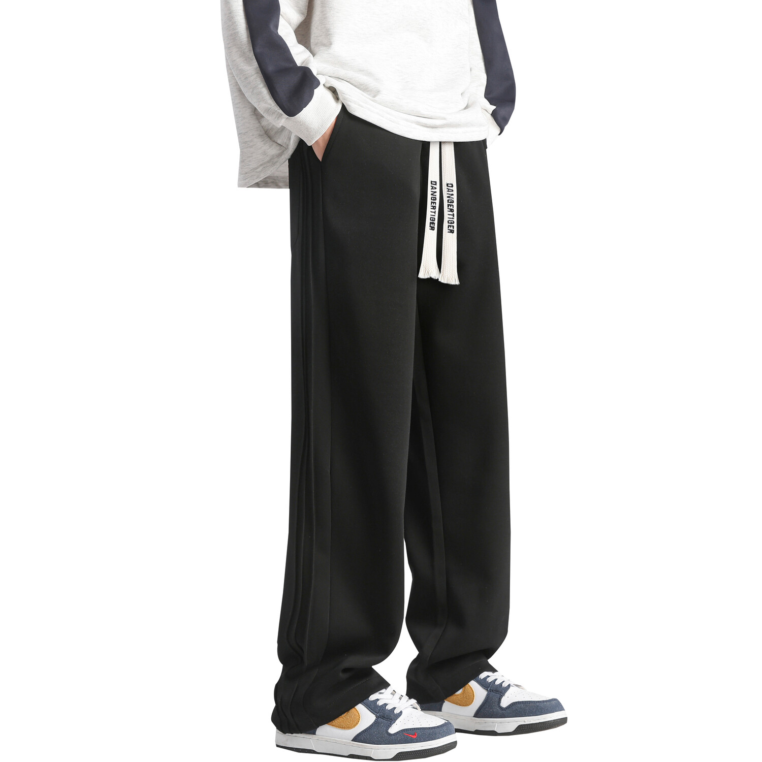 Dangertiger Трикотажные спортивные штаны унисекс, Серый, на флисовой подкладке
Dangertiger Трикотажные спортивные штаны унисекс, Серый, на флисовой подкладке