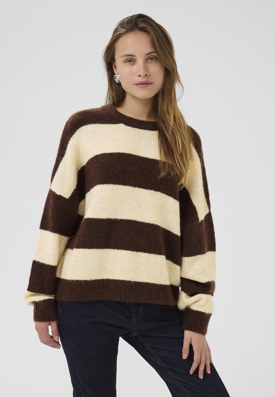 Джемпер Culture KIMMY, Chocolate Oyster Mel Stripe/Brown
Джемпер Culture KIMMY, Chocolate Oyster Mel Stripe/Brown