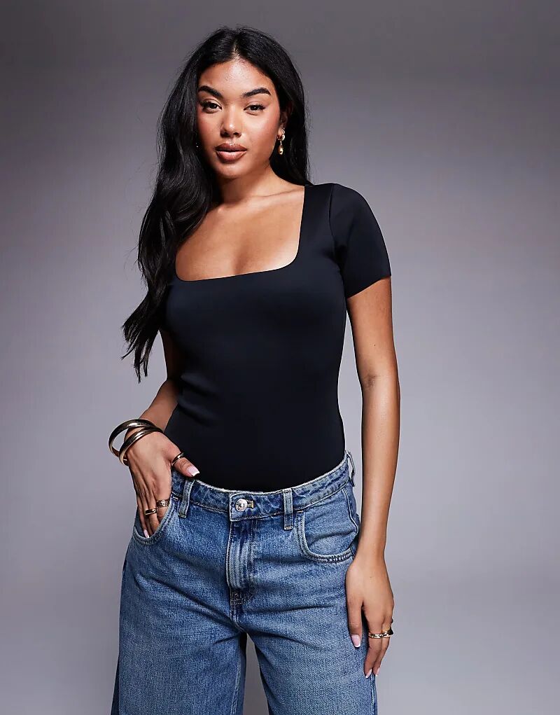 Современный комбинезон-танк Good American с коротким рукавом, черный
Современный комбинезон-танк Good American с коротким рукавом, черный