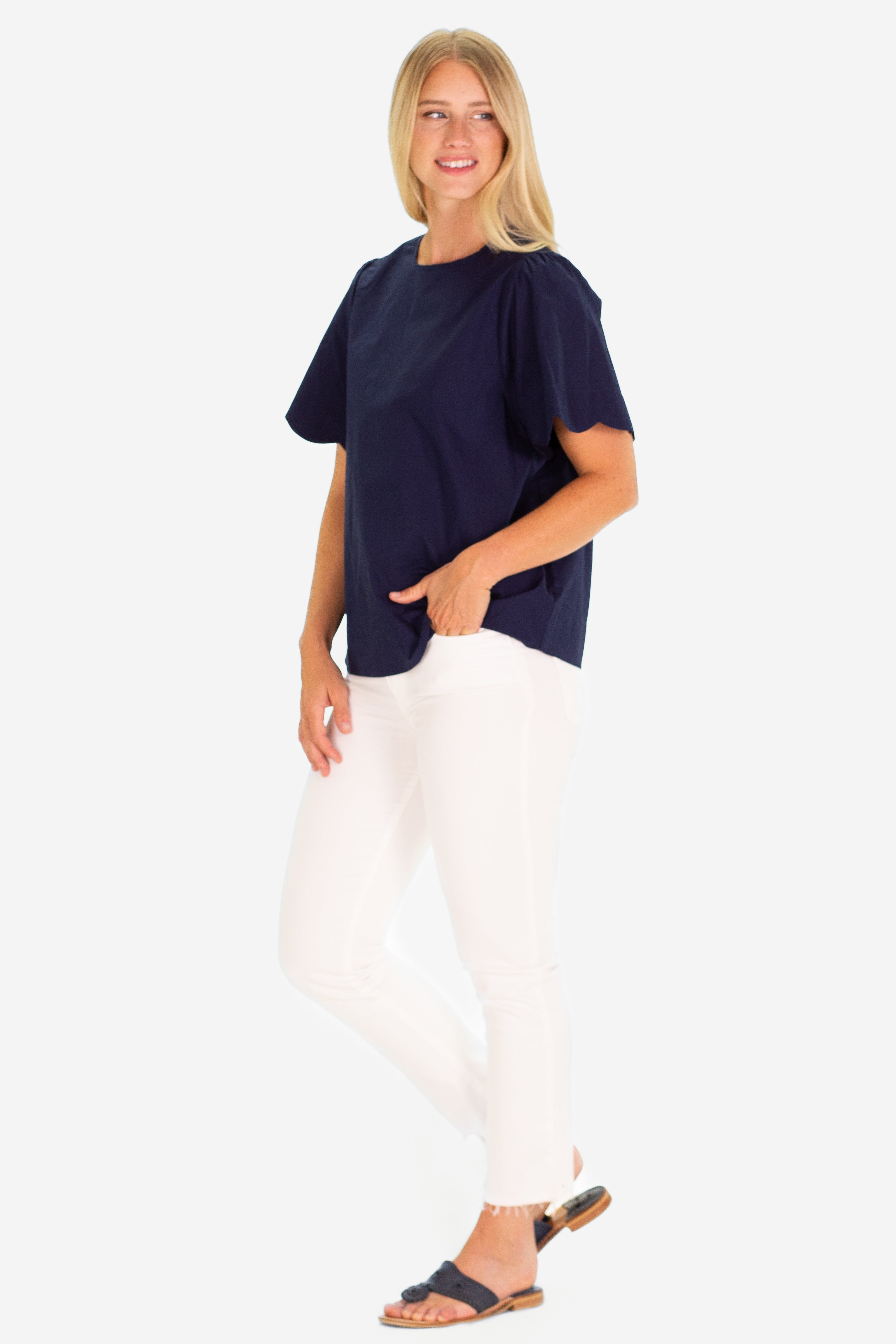 Duffield Lane Рукава Feye Flutter Sleeve из эластичной ткани темно-синего цвета
Duffield Lane Рукава Feye Flutter Sleeve из эластичной ткани темно-синего цвета