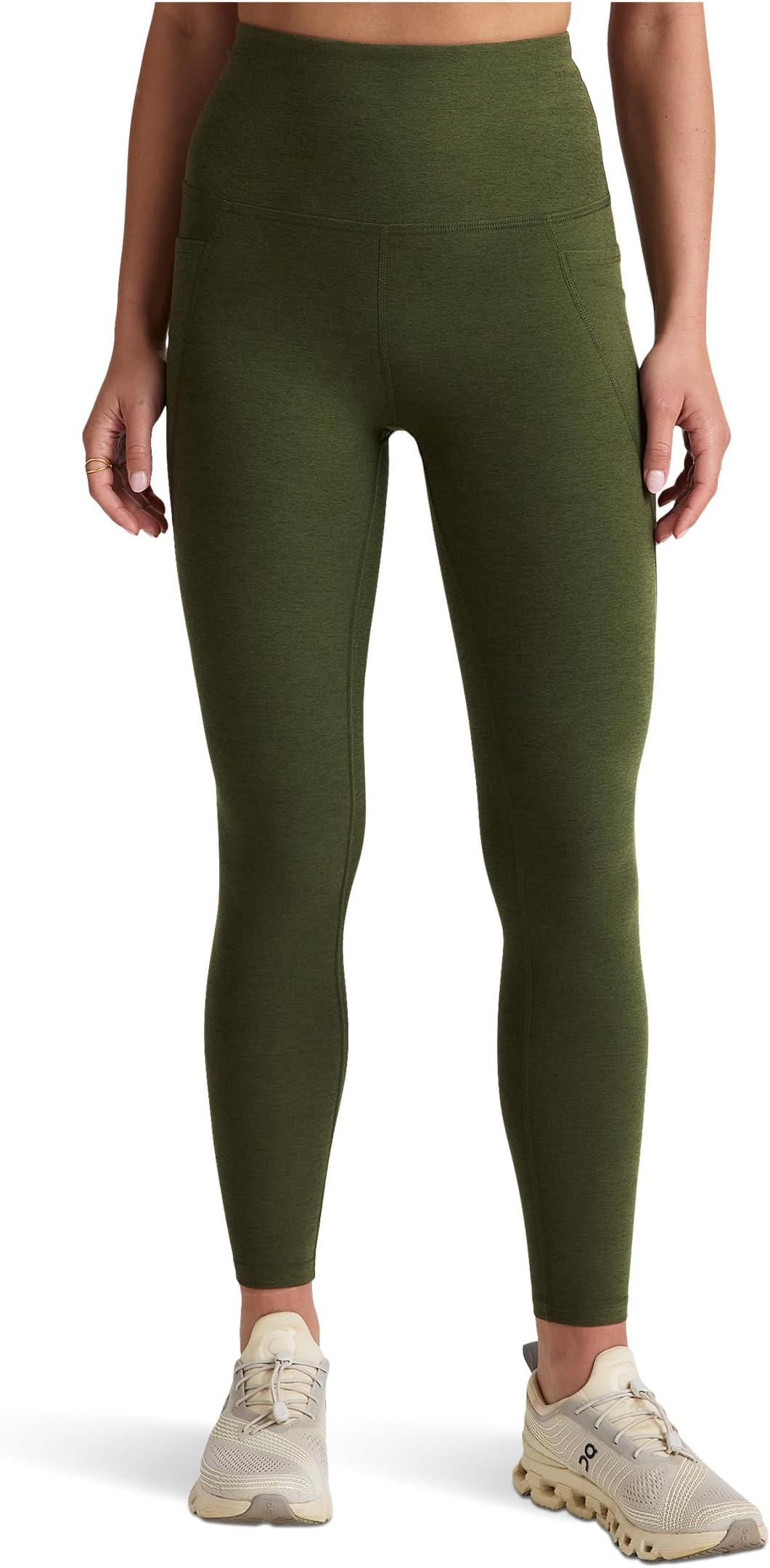 Женские леггинсы миди Spacedye Out Of Pocket с высокой талией Beyond Yoga, Army Green Heather
Женские леггинсы миди Spacedye Out Of Pocket с высокой талией Beyond Yoga, Army Green Heather