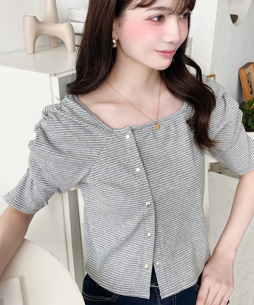 Футболка асимметричная с квадратным вырезом и полосками, короткий рукав Moment+, серый
Футболка асимметричная с квадратным вырезом и полосками, короткий рукав Moment+, серый