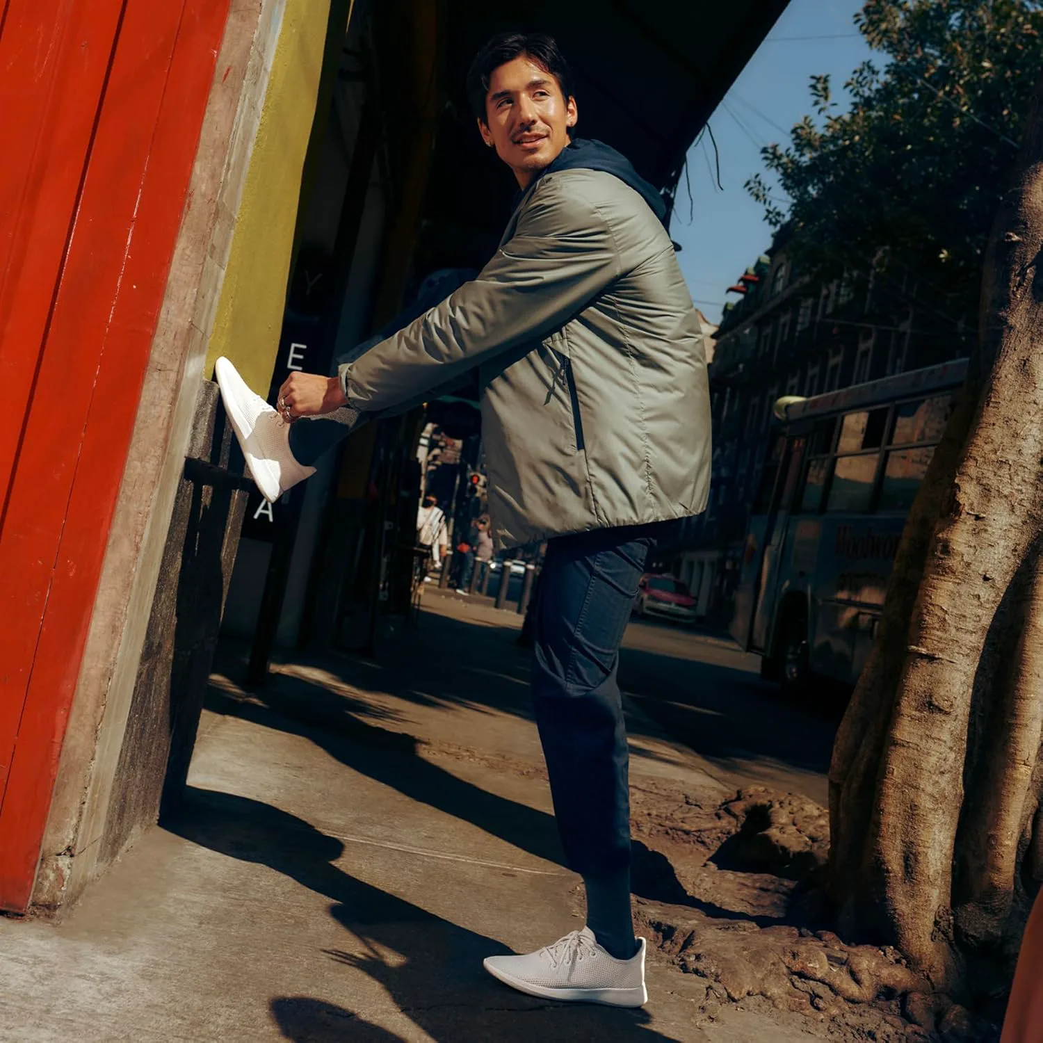 Мужские кроссовки Allbirds Tree Runner, повседневные, стираемые в машине, изготовлены из натуральных материалов, черный
Мужские кроссовки Allbirds Tree Runner, повседневные, стираемые в машине, изготовлены из натуральных материалов, черный