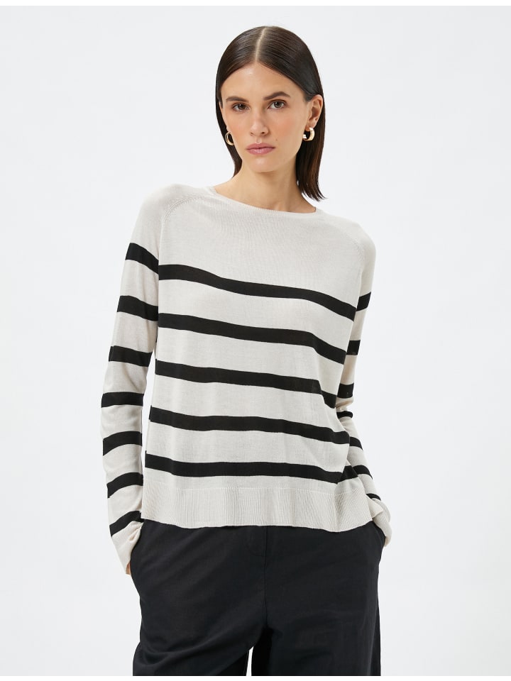 KOTON Черный полосатый свитер
KOTON Черный полосатый свитер