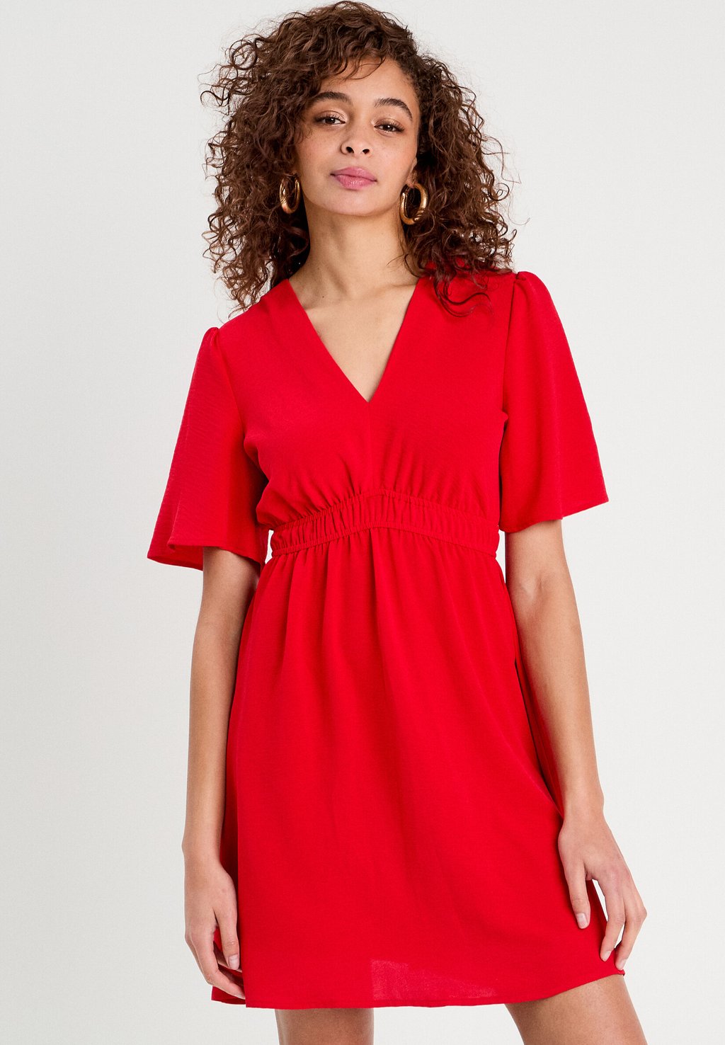 Повседневное платье AUSGESTELLTES MIT ELASTISCHER TAILLE Cache Cache, красный
Повседневное платье AUSGESTELLTES MIT ELASTISCHER TAILLE Cache Cache, красный