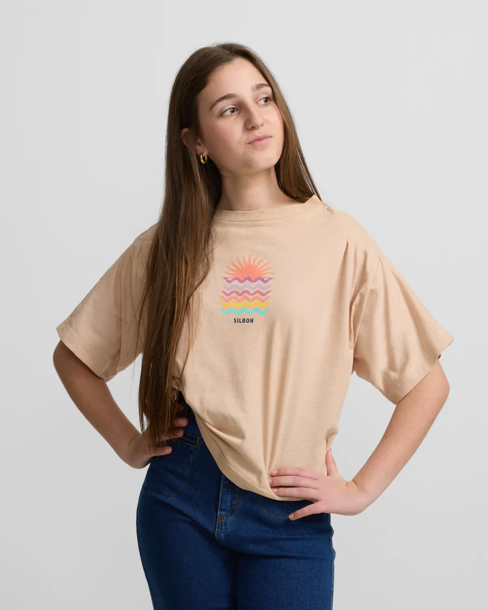 Женская футболка с плиссированным принтом спереди Silbon, бежевый
Женская футболка с плиссированным принтом спереди Silbon, бежевый