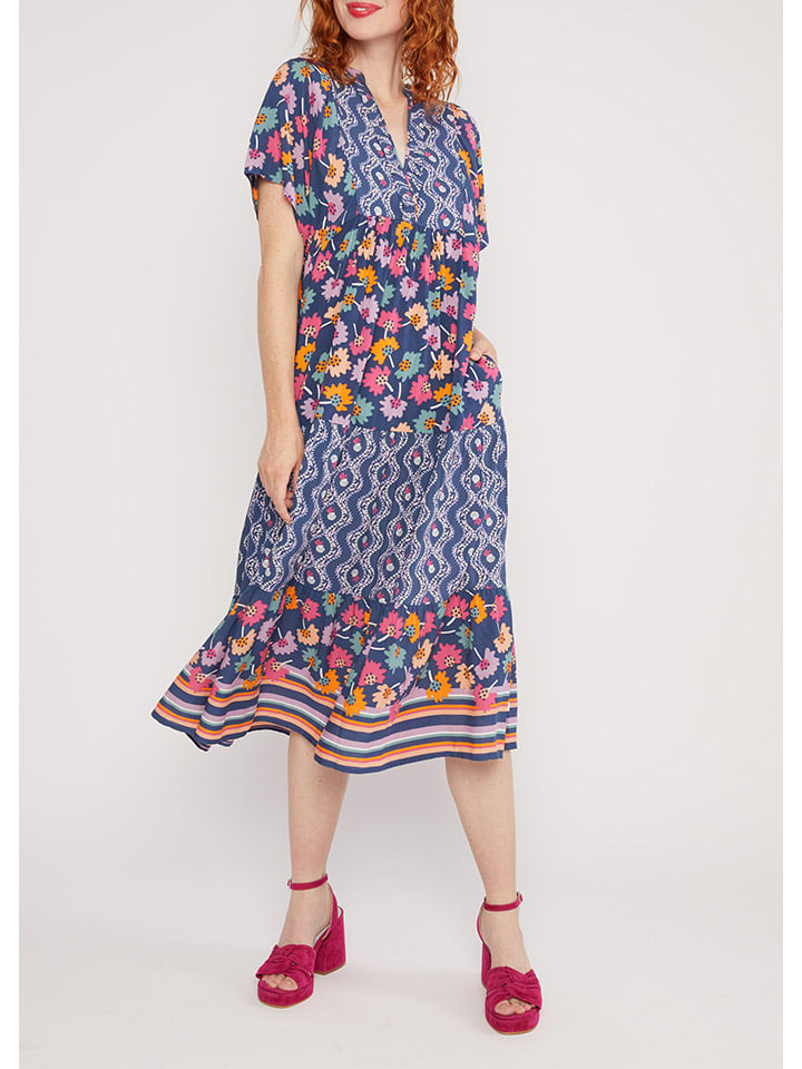 Платье до колена Blutsgeschwister, темно-синий
Платье до колена Blutsgeschwister, темно-синий