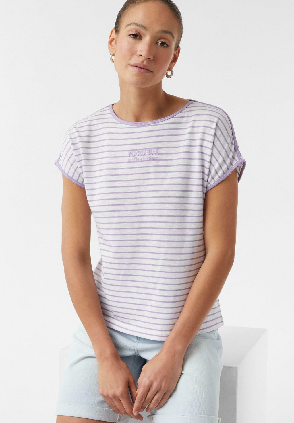 Футболка с принтом comma casual identity, фиолетовый
Футболка с принтом comma casual identity, фиолетовый