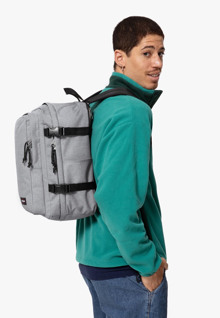 Рюкзак Eastpak CABIN PAK R, Sunday Grey/Grey
Рюкзак Eastpak CABIN PAK R, Sunday Grey/Grey