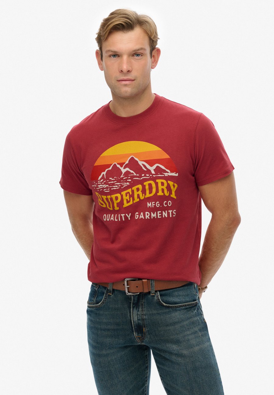 Футболка Superdry & Co GREAT, Dark Berry/Red, Красный, Футболка Superdry & Co GREAT, Dark Berry/Red
Футболка Superdry & Co GREAT, Dark Berry/Red, Красный, Футболка Superdry & Co GREAT, Dark Berry/Red