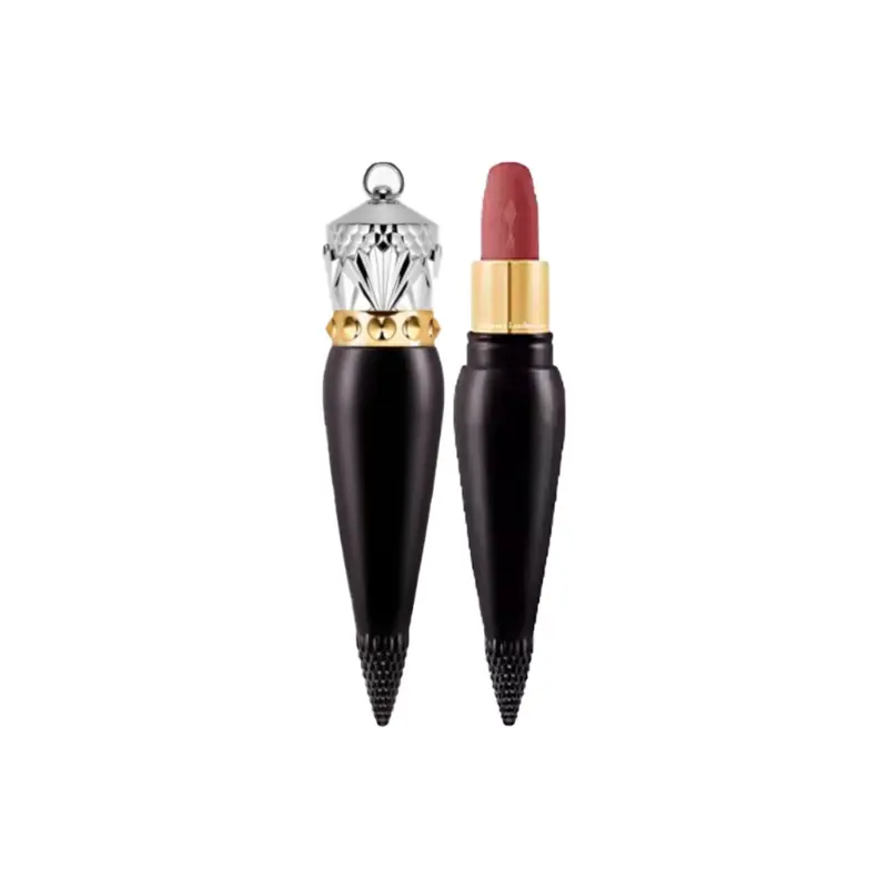 Christian Louboutin Новая версия Queen Scepter черная туба помада-стик в виде морковных долек велюровая легко растушевывается стойкий тон 3,8г
Christian Louboutin Новая версия Queen Scepter черная туба помада-стик в виде морковных долек велюровая легко растушевывается стойкий тон 3,8г