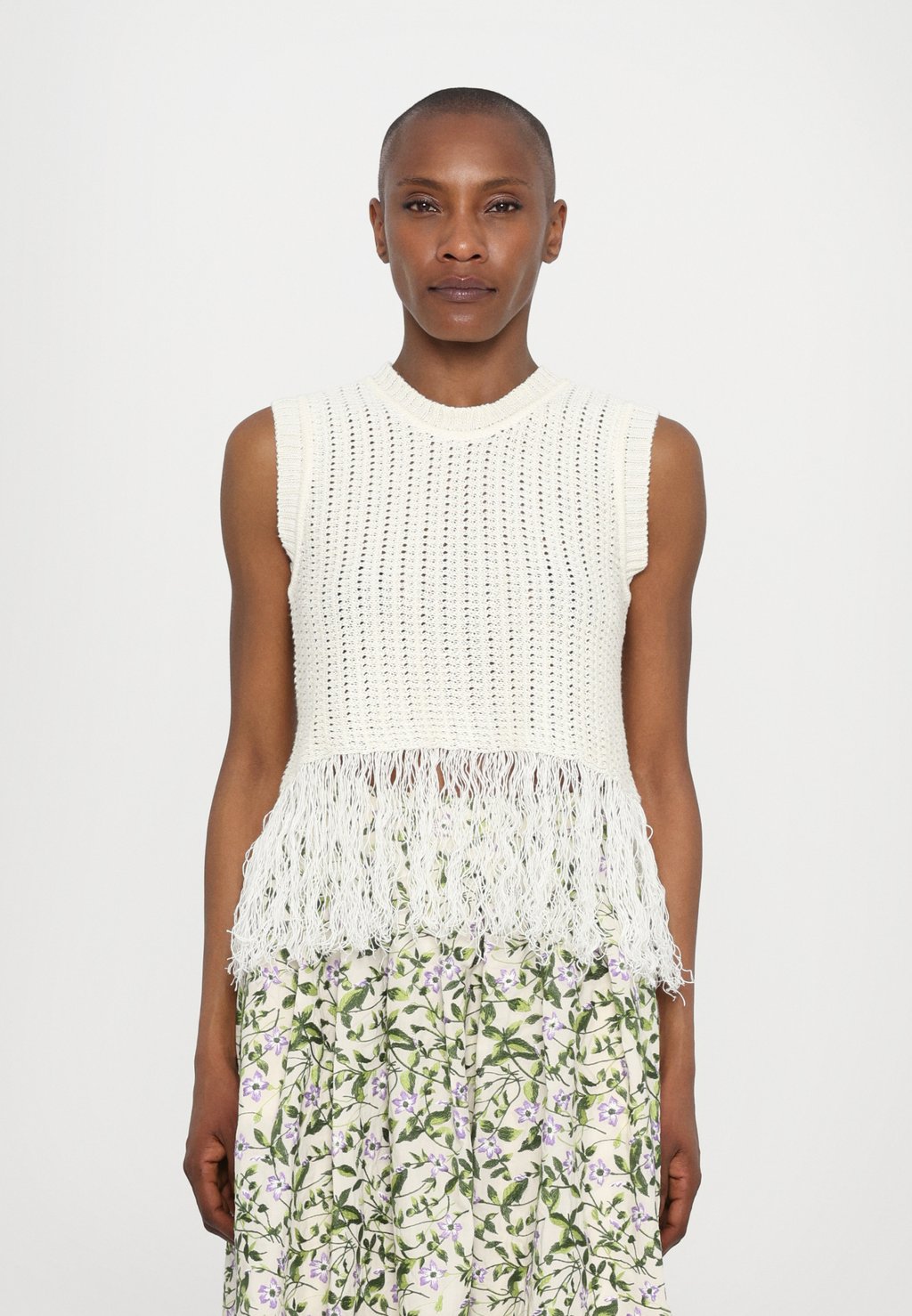 Джемпер NAVETTA WEEKEND MaxMara, белый
Джемпер NAVETTA WEEKEND MaxMara, белый