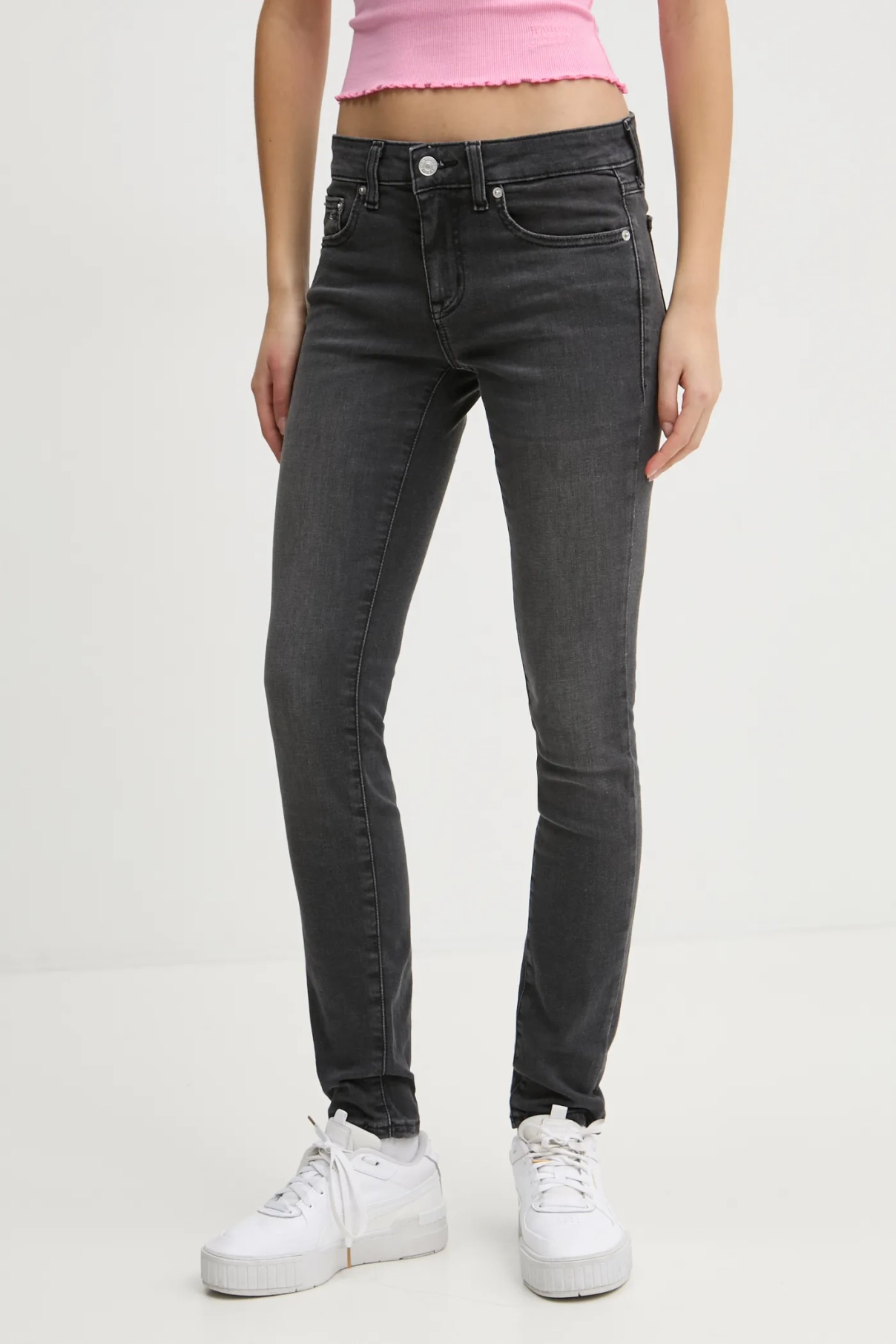 Джинсы Tommy Jeans, серый
Джинсы Tommy Jeans, серый