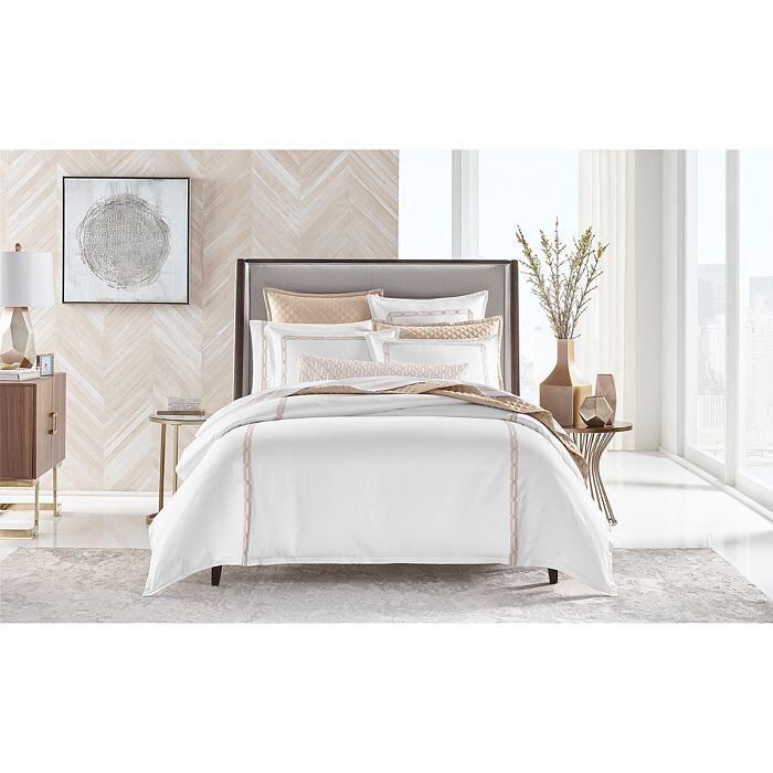 Коллекция Hudson Park Итальянское пуховое одеяло Tivoli с вышивкой, размер Kingе Hudson Park Collection, коричневый/бежевый
Коллекция Hudson Park Итальянское пуховое одеяло Tivoli с вышивкой, размер Kingе Hudson Park Collection, коричневый/бежевый