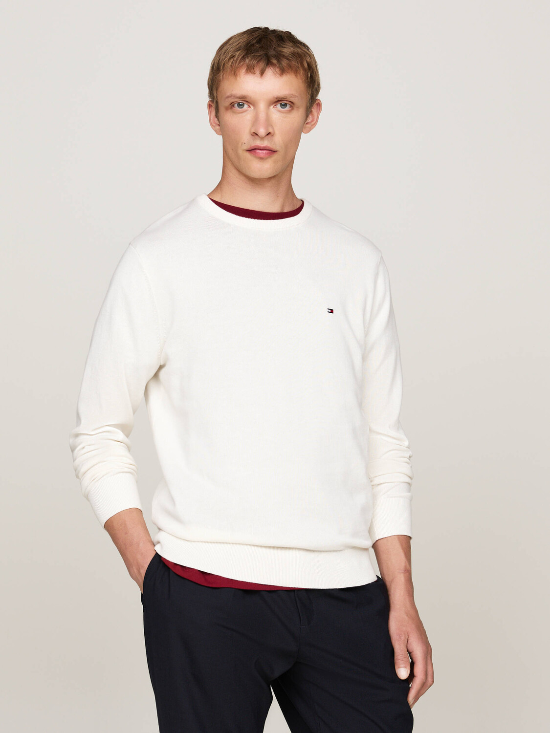Свитер Tommy Hilfiger Regular Fit, экрю 
Свитер Tommy Hilfiger Regular Fit, экрю