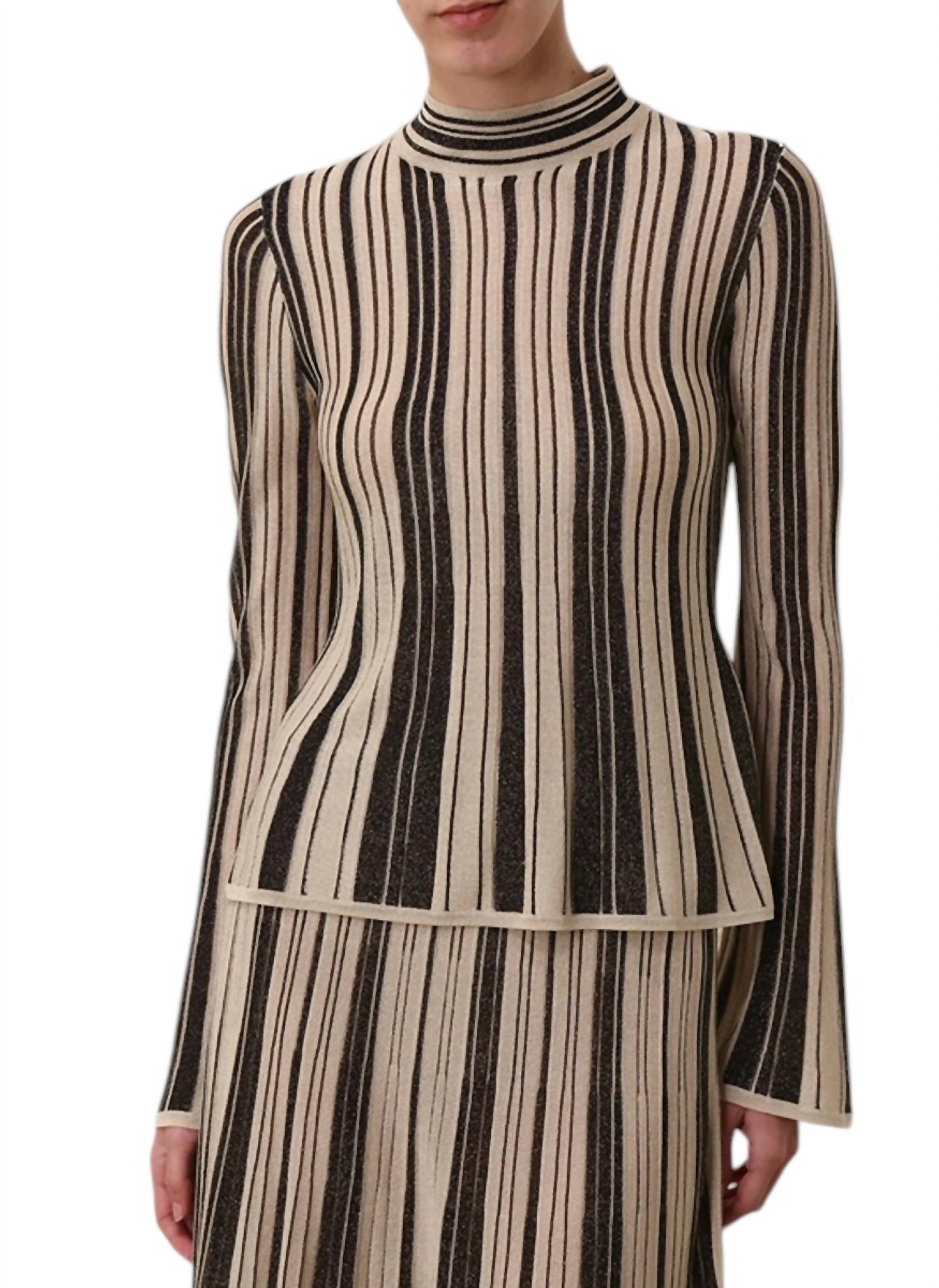 Иллюстрация Металлический трикотажный топ в черном/золотом цвете Zimmermann 
Иллюстрация Металлический трикотажный топ в черном/золотом цвете Zimmermann