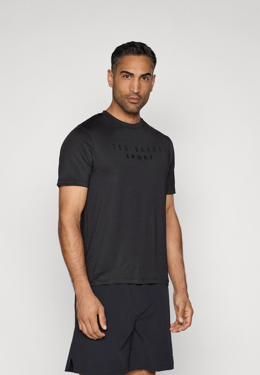 Футболка Ted Baker Sports ROB, Black, Черный, Футболка Ted Baker Sports ROB, Black
Футболка Ted Baker Sports ROB, Black, Черный, Футболка Ted Baker Sports ROB, Black