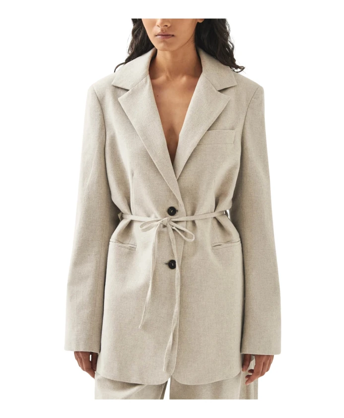 Очень кремовый блейзер Alohas, бежевый
Очень кремовый блейзер Alohas, бежевый