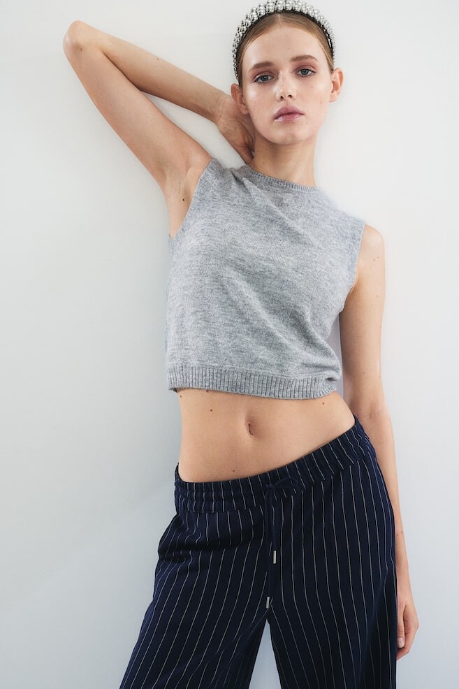 Свитер жилет H&M, серый
Свитер жилет H&M, серый