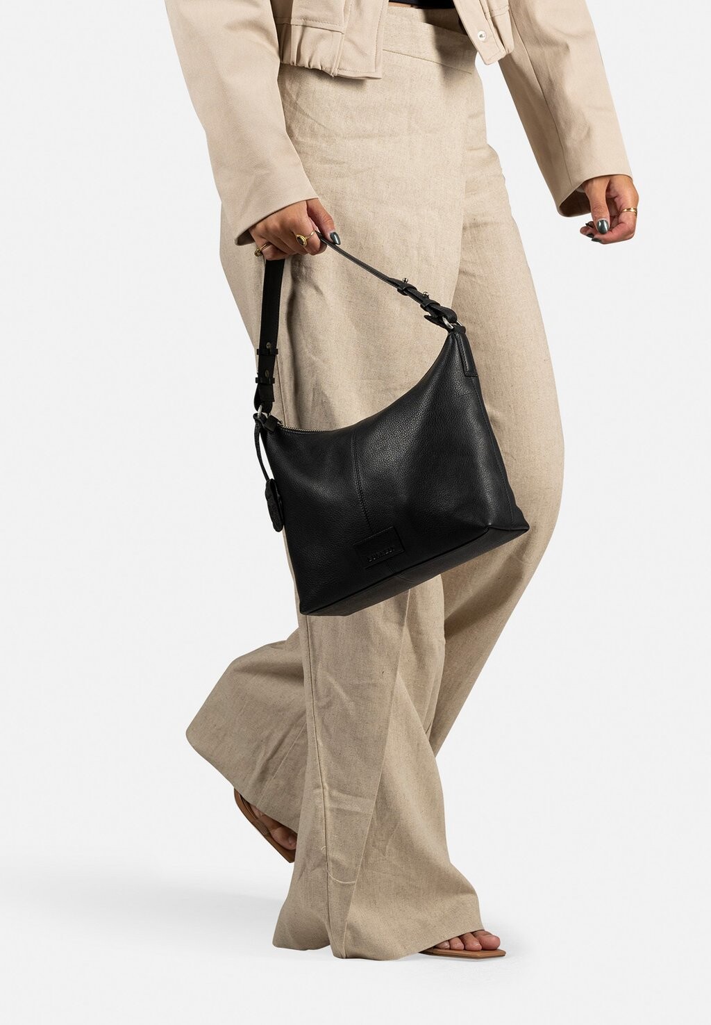 Сумка SOFT SKYLAR Burkely, цвет black, Черный, Сумка SOFT SKYLAR Burkely, цвет black
Сумка SOFT SKYLAR Burkely, цвет black, Черный, Сумка SOFT SKYLAR Burkely, цвет black