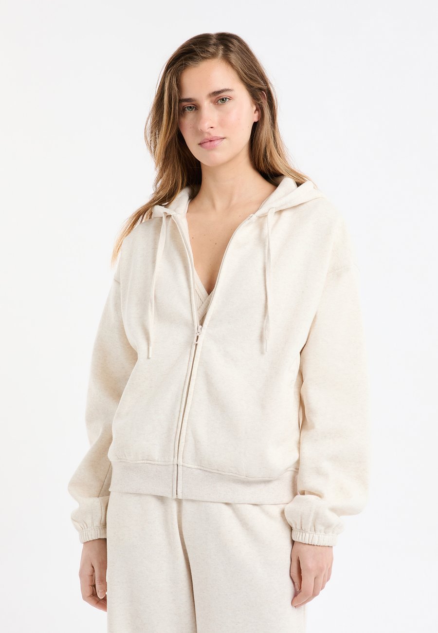 Пижамный топ Etam JOVANI, Off-White
Пижамный топ Etam JOVANI, Off-White